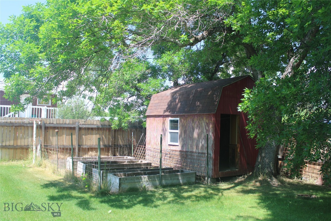 711 Silverbow Avenue