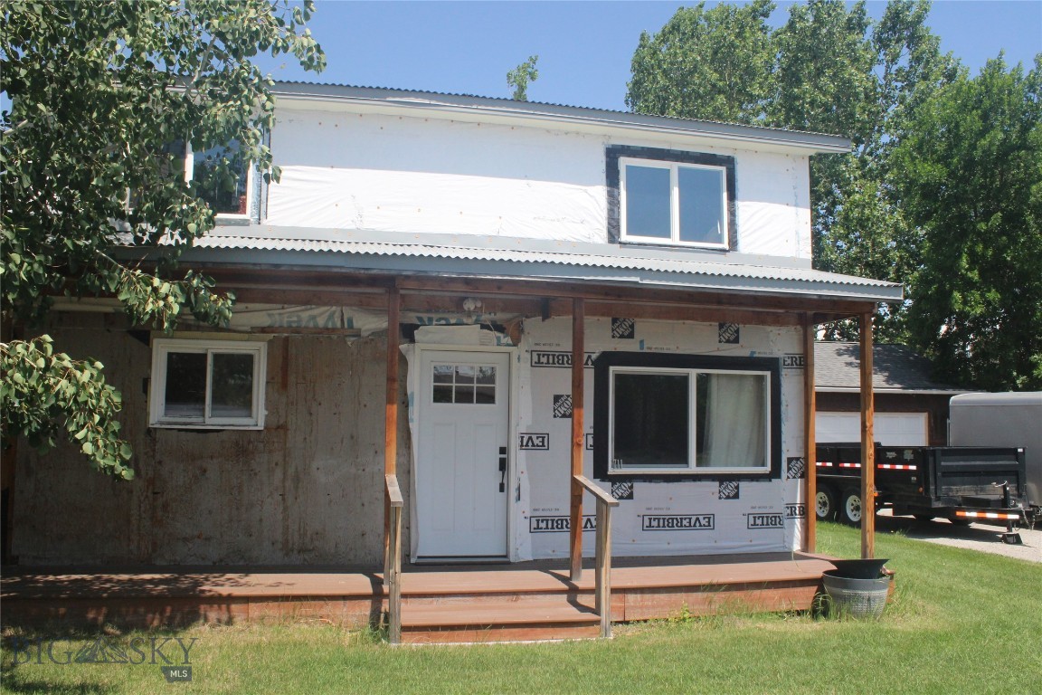 711 Silverbow Avenue
