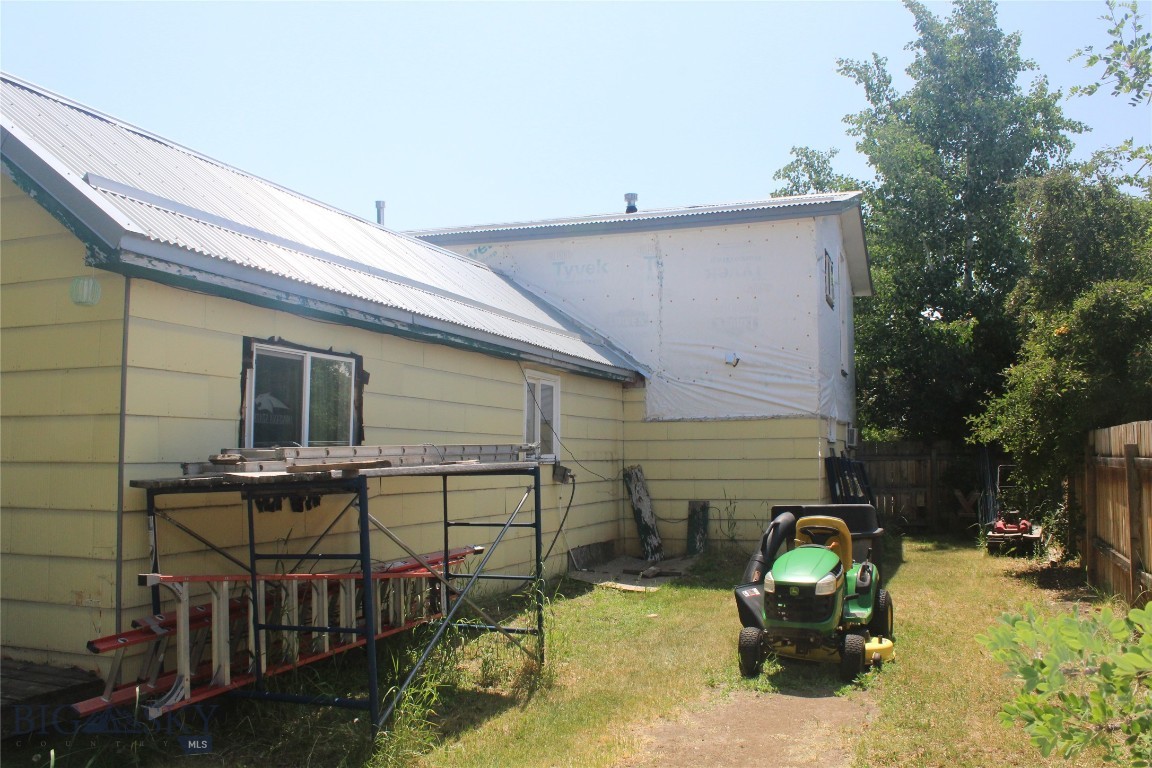 711 Silverbow Avenue