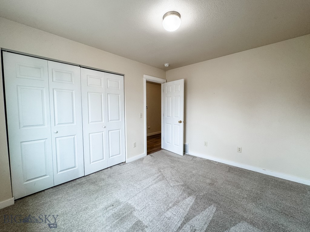 1002 Sky View Trail
