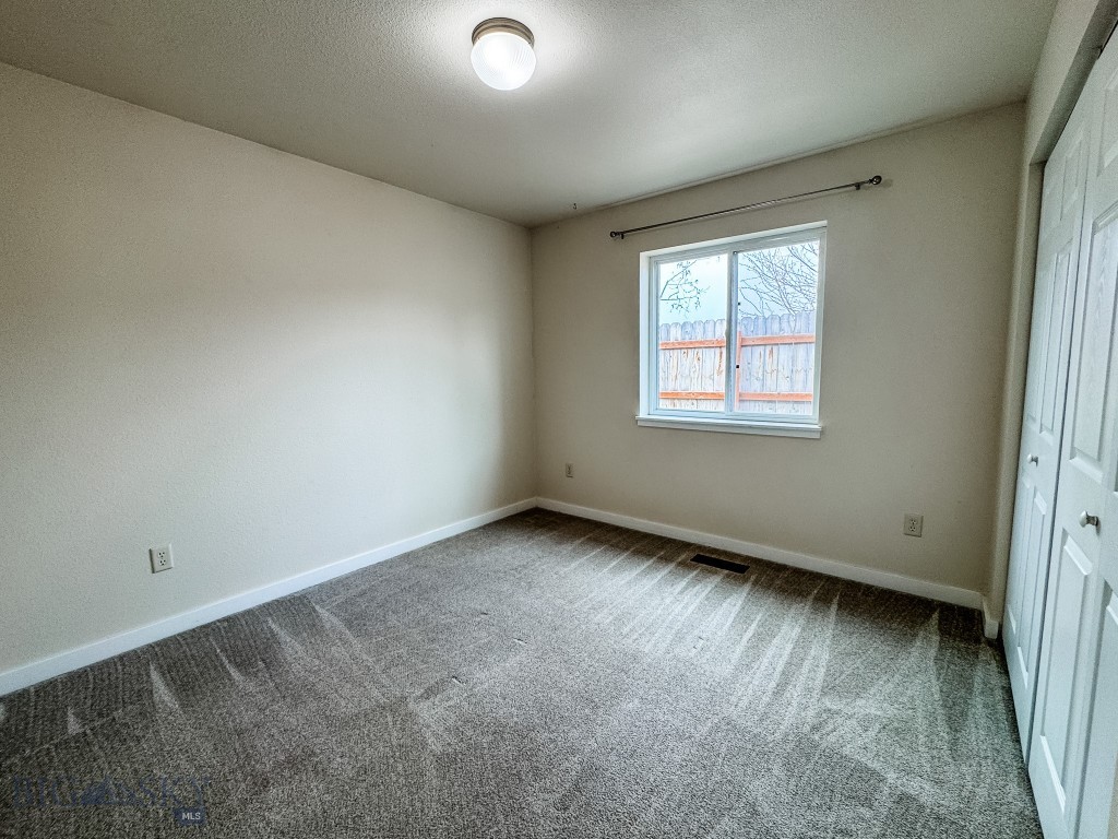 1002 Sky View Trail