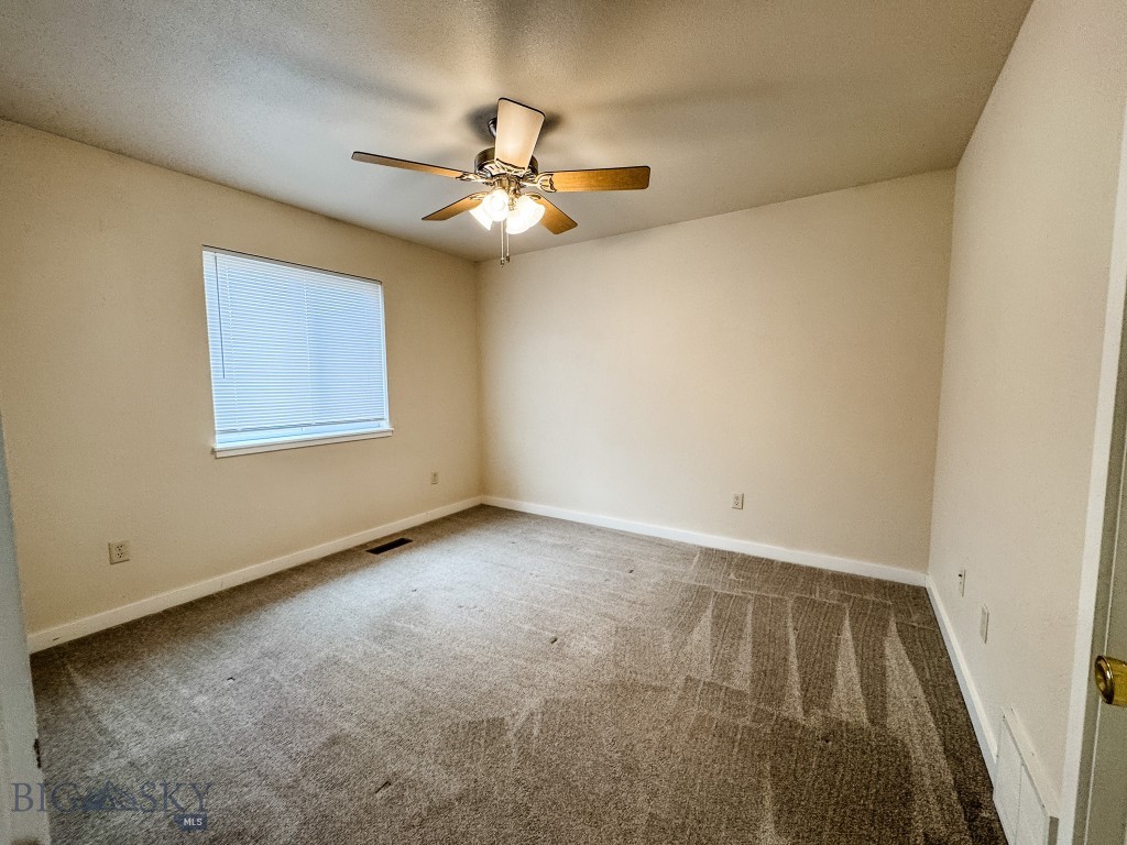 1002 Sky View Trail