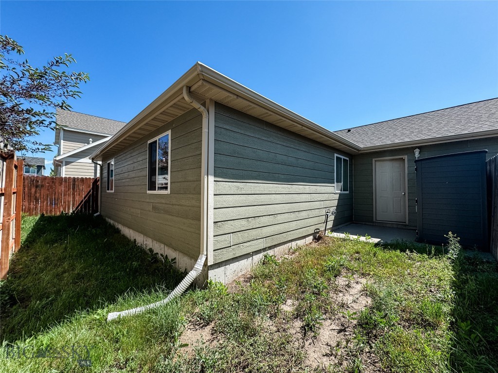 1002 Sky View Trail