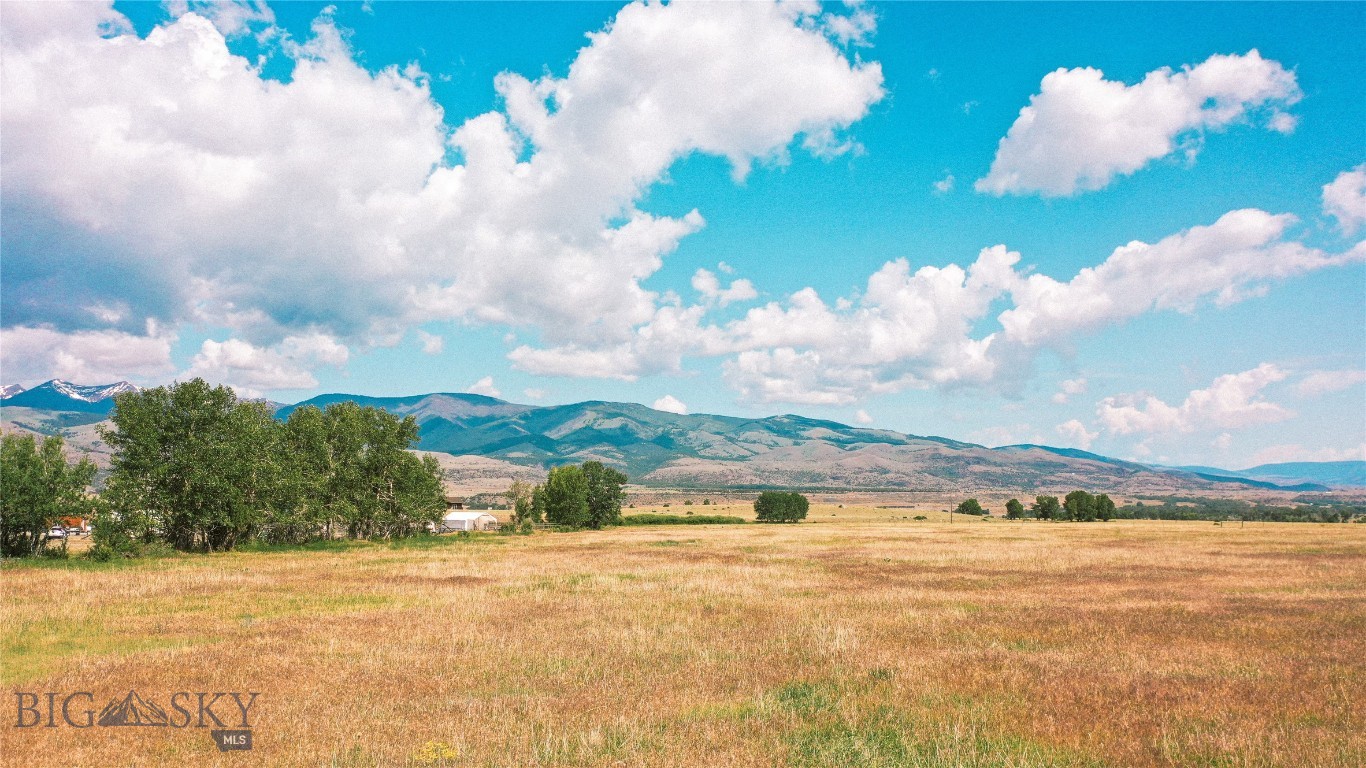 NHN Mule Deer Road