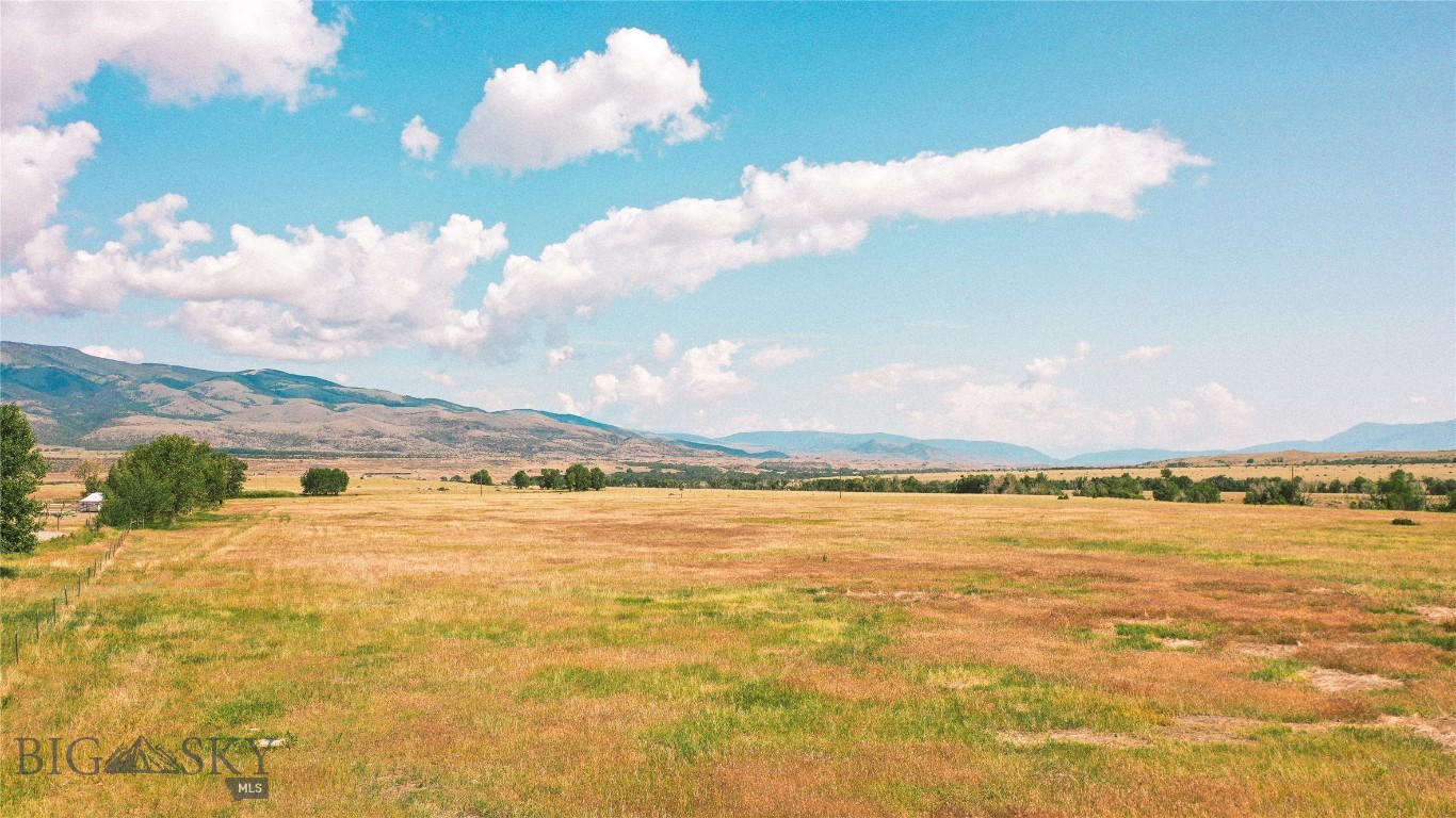 NHN Mule Deer Road