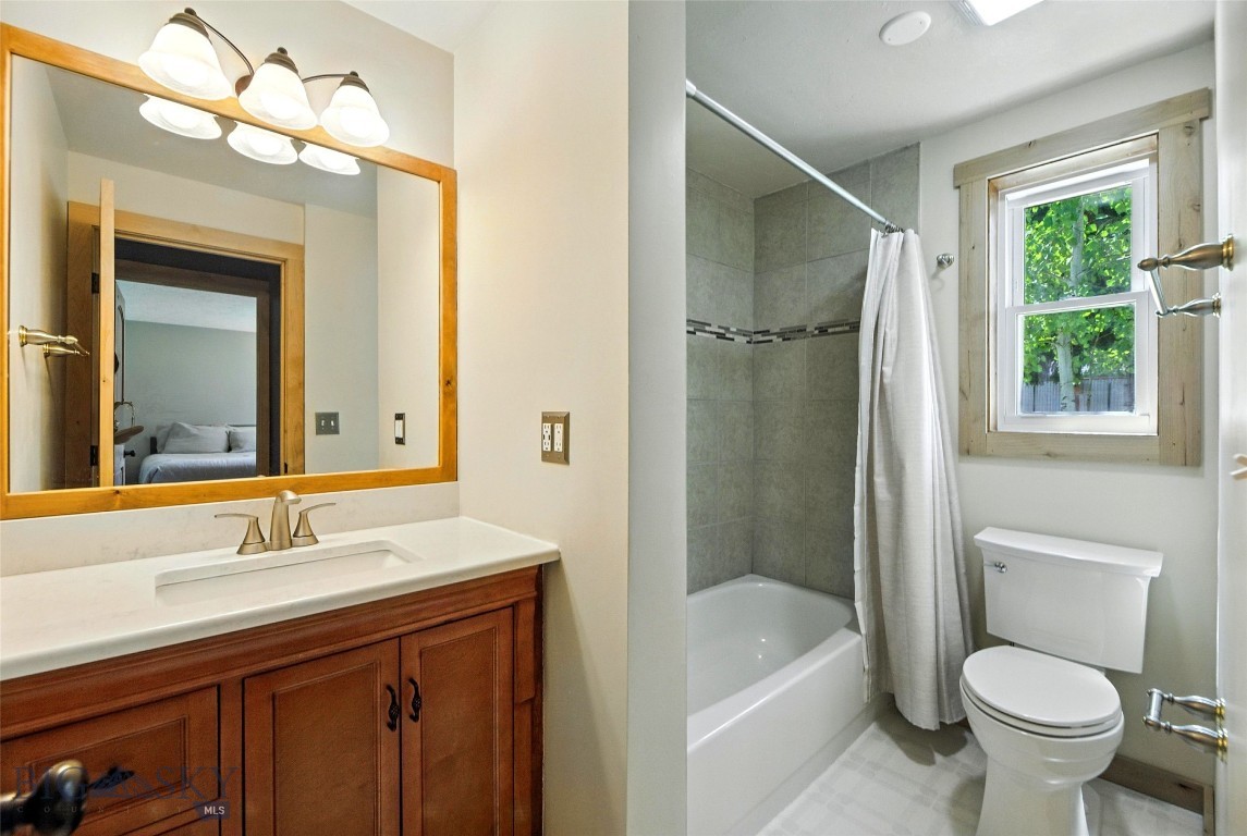 11 N Yellowstone Avenue