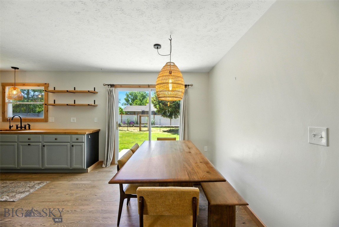 11 N Yellowstone Avenue