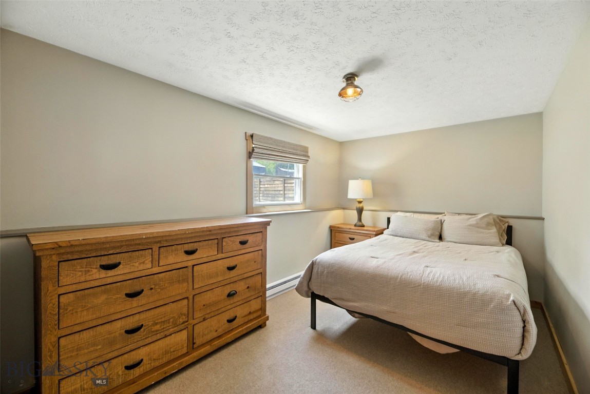 11 N Yellowstone Avenue