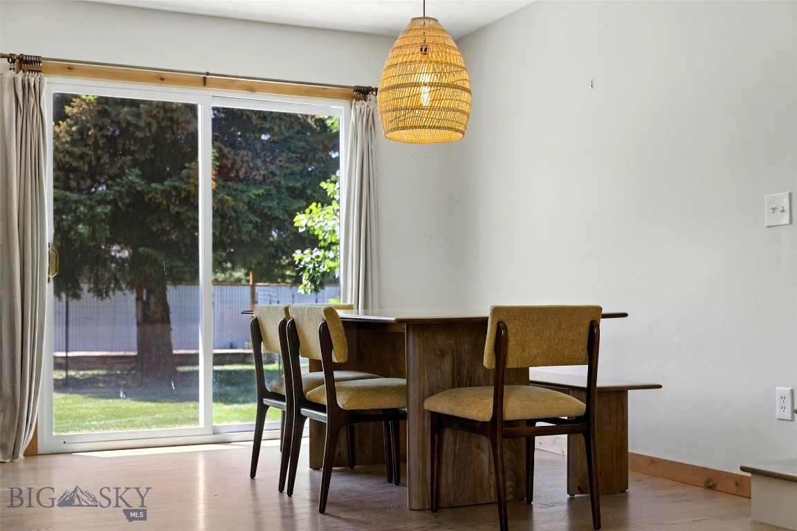 11 N Yellowstone Avenue