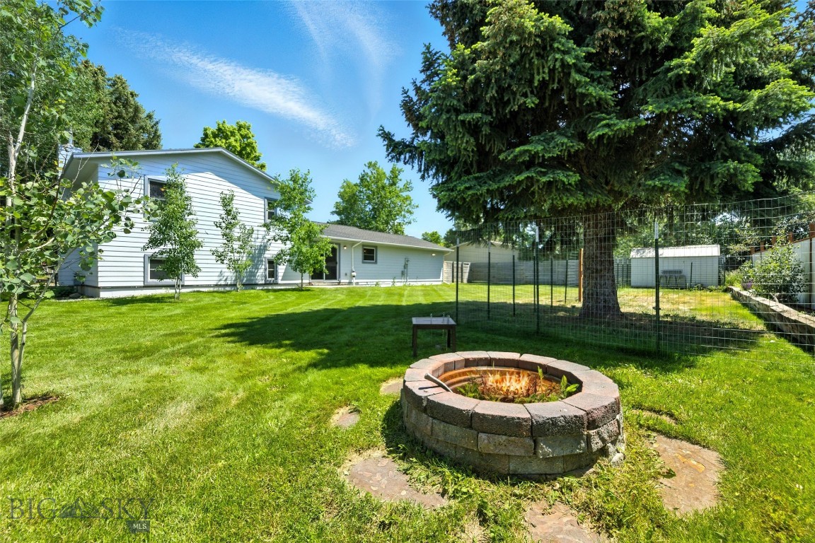 11 N Yellowstone Avenue