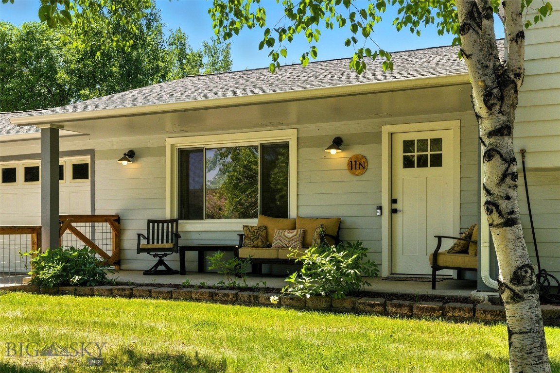 11 N Yellowstone Avenue