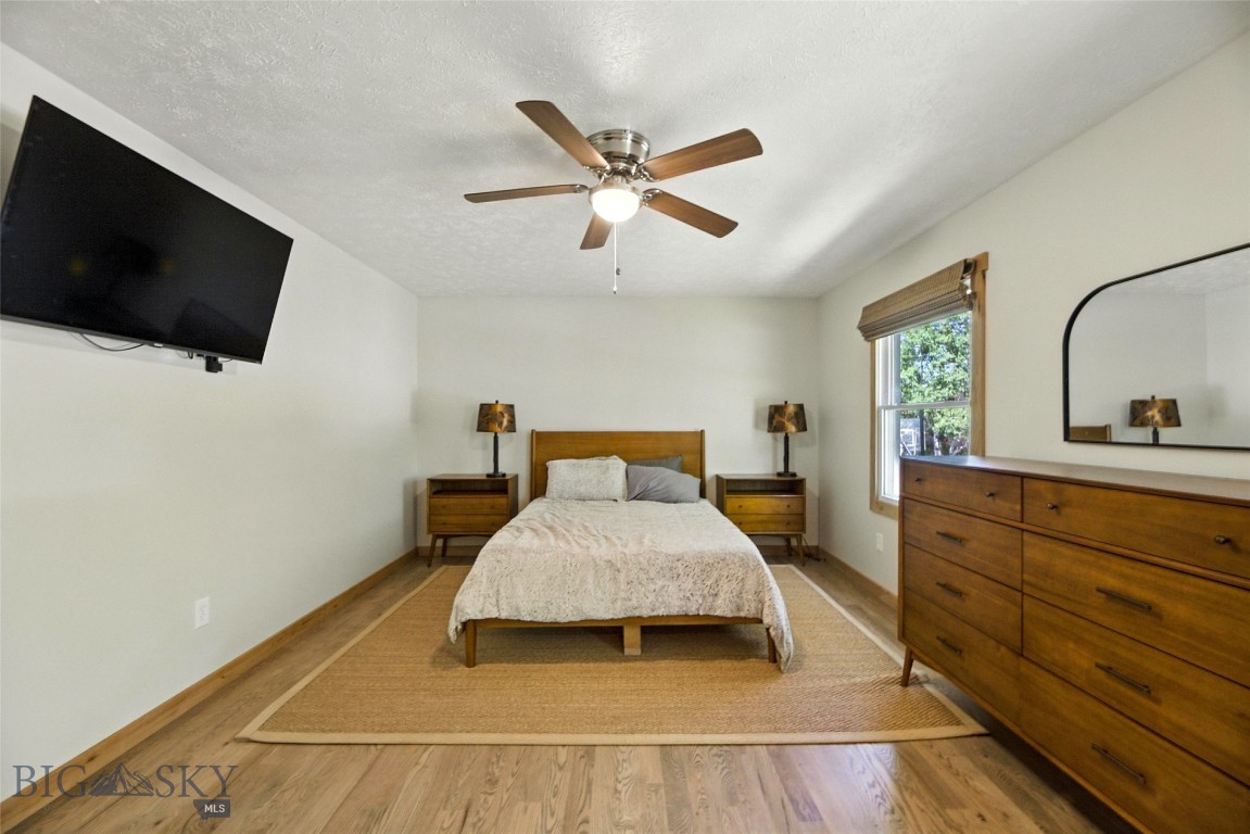 11 N Yellowstone Avenue