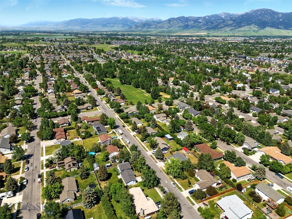 11 N Yellowstone Avenue