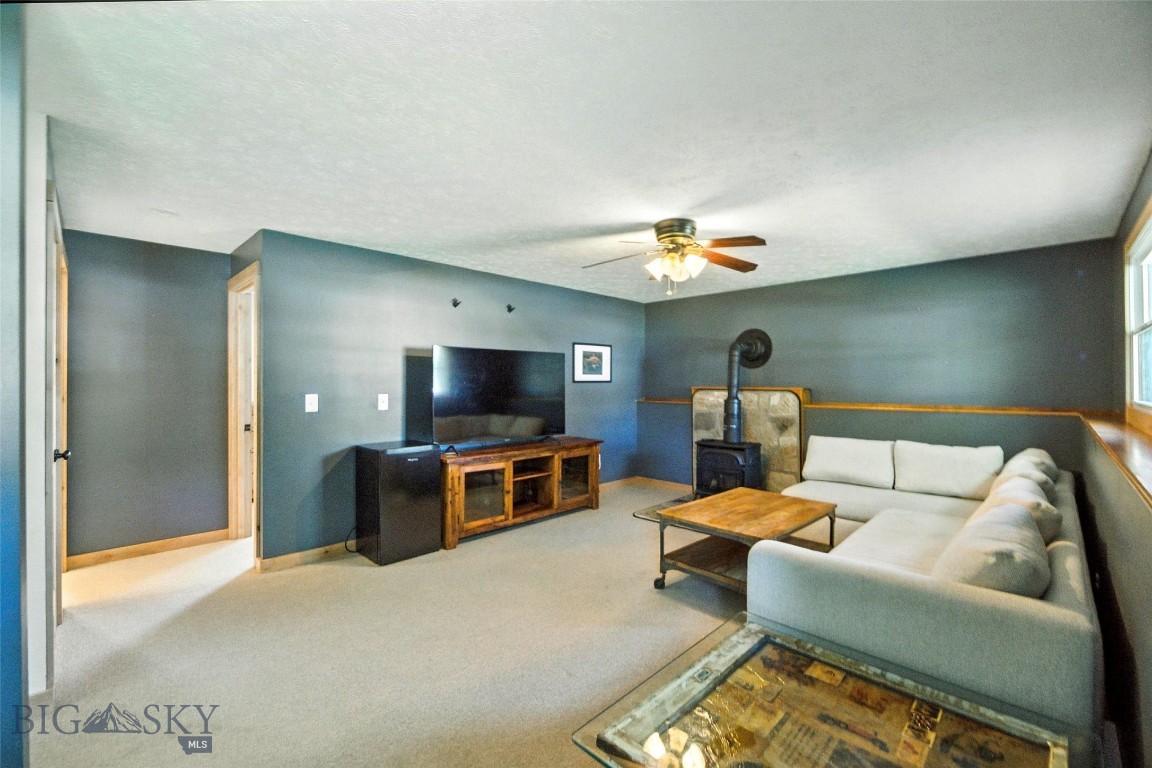 11 N Yellowstone Avenue