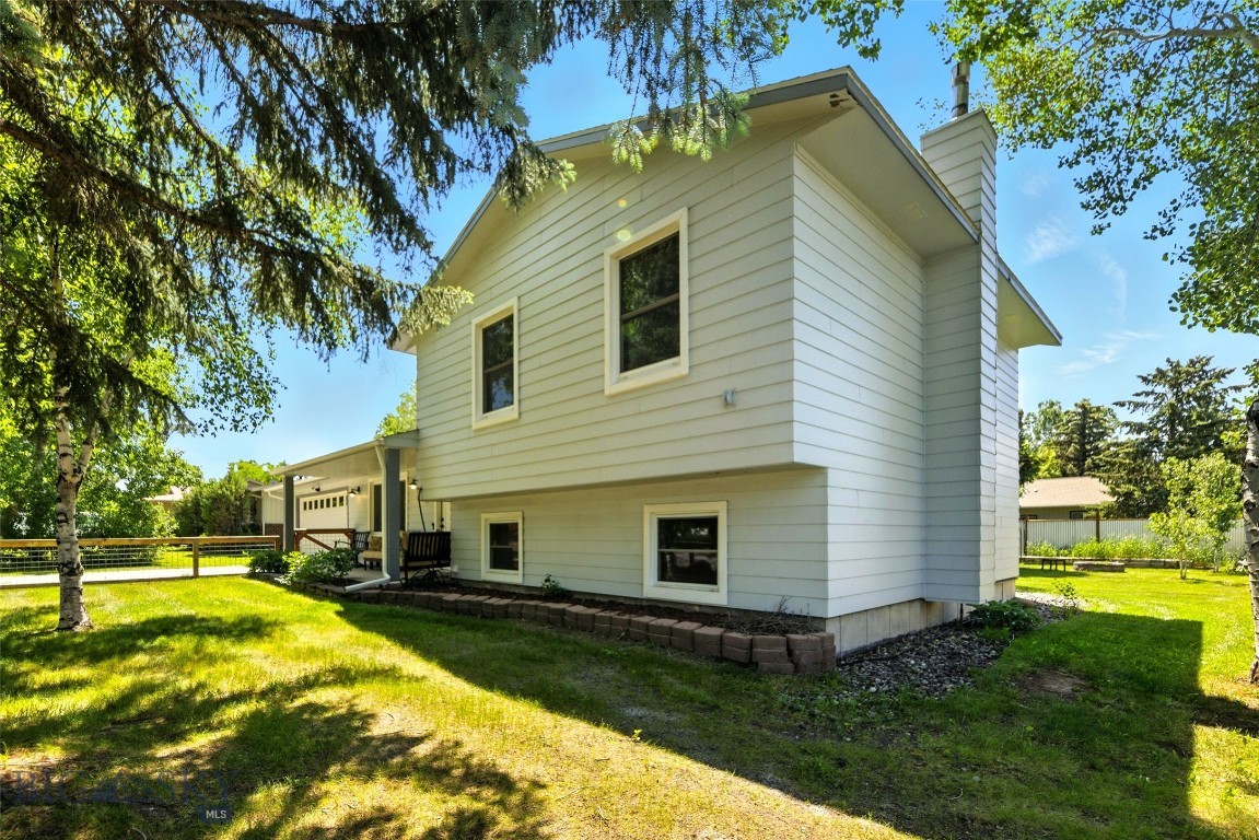 11 N Yellowstone Avenue