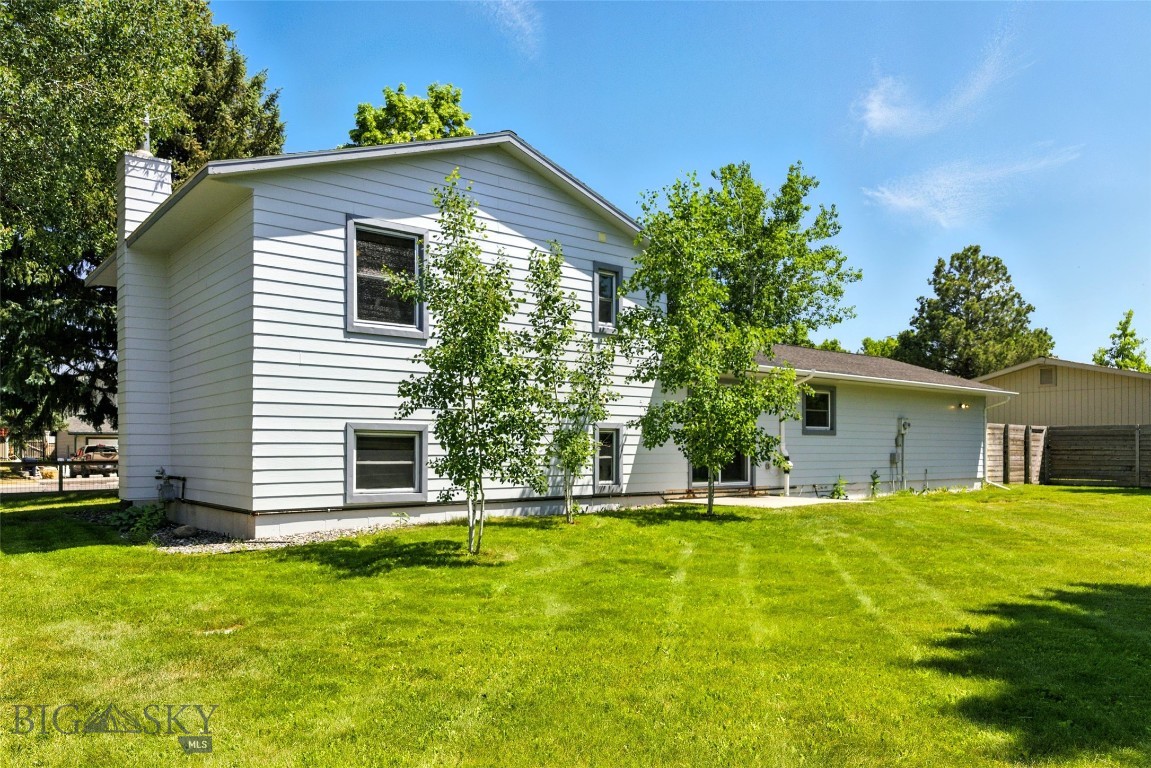 11 N Yellowstone Avenue