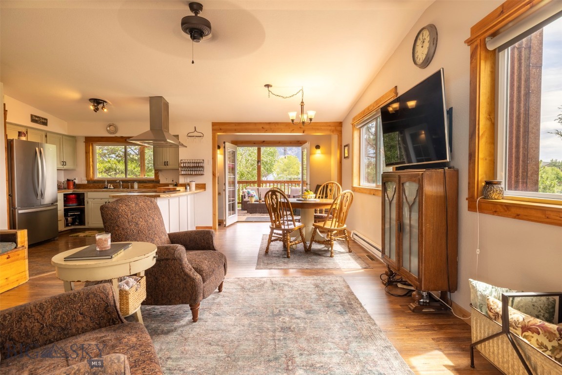 3550 Yellowbell Road