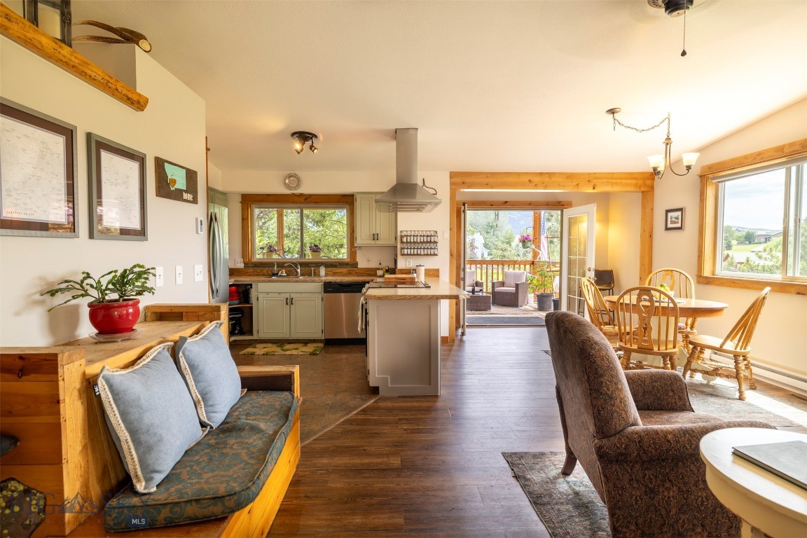 3550 Yellowbell Road