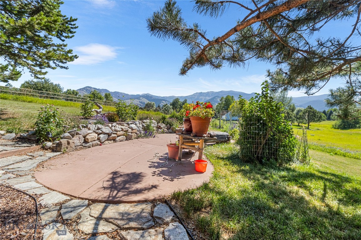 3550 Yellowbell Road