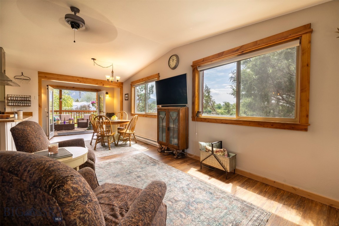 3550 Yellowbell Road