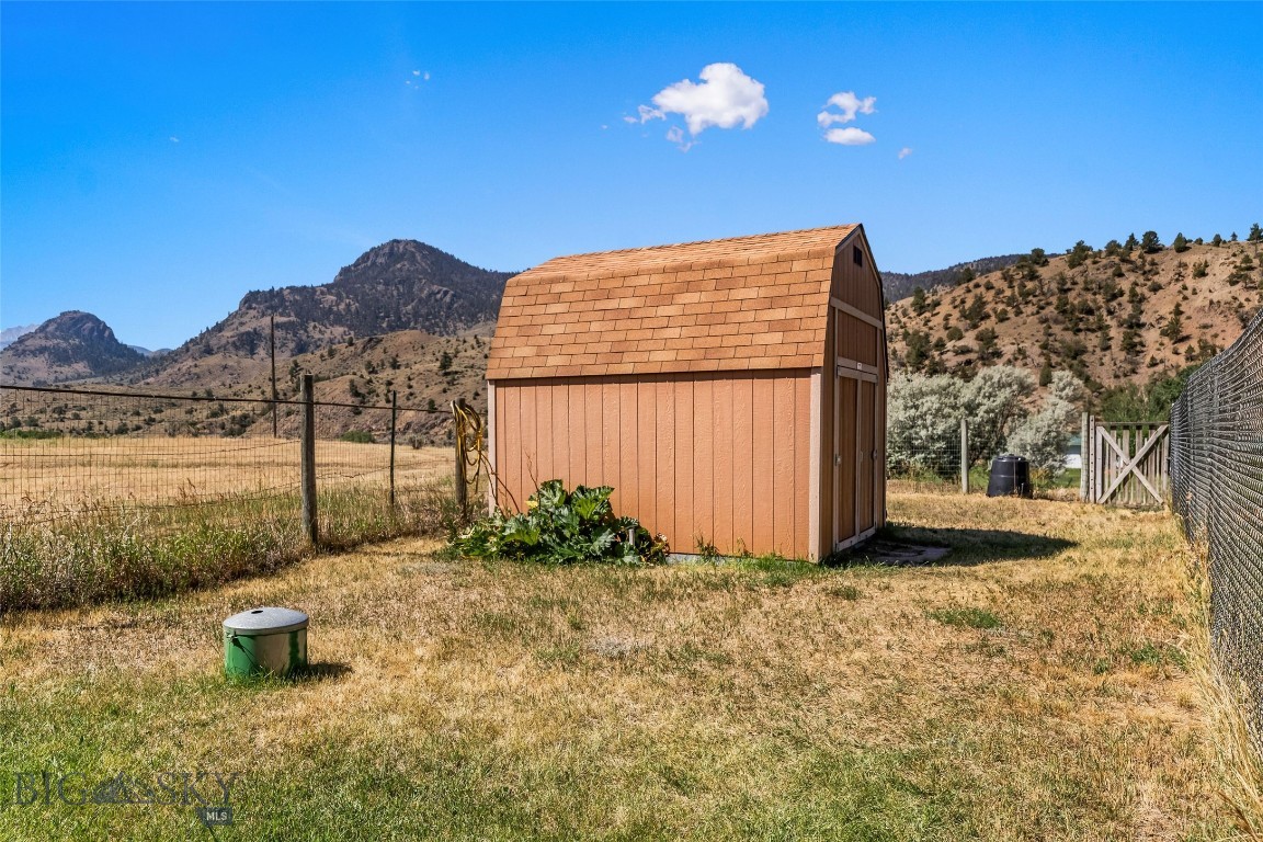 1065 US Highway 89 S