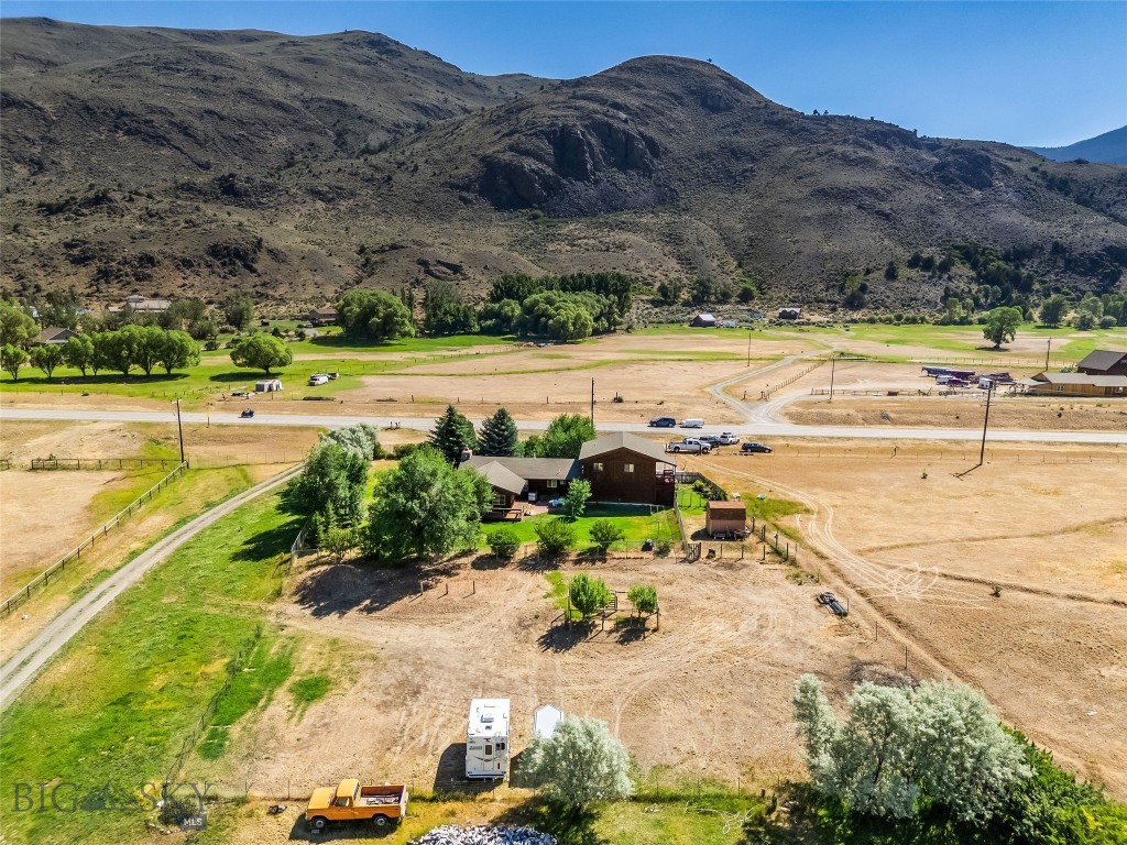 1065 US Highway 89 S