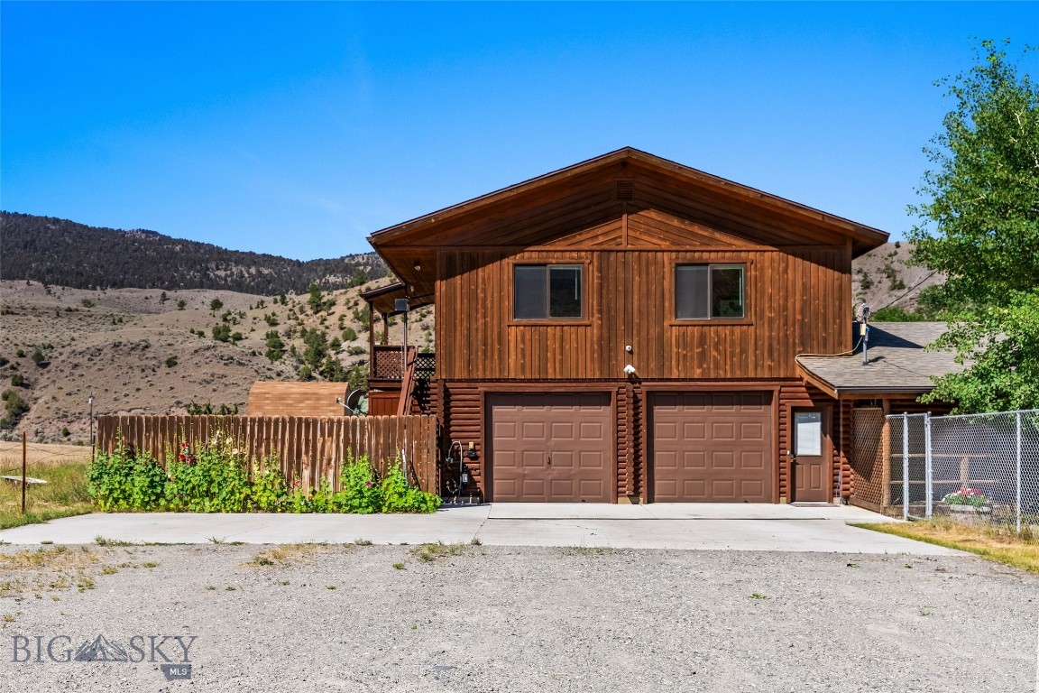1065 US Highway 89 S