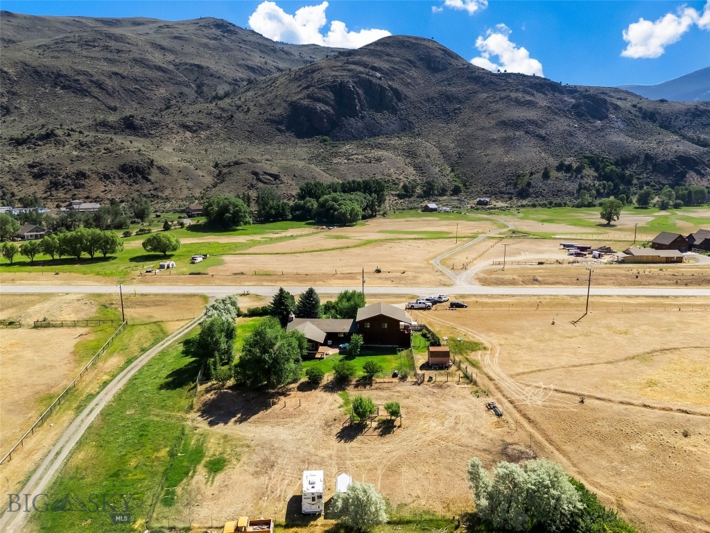 1065 US Highway 89 S