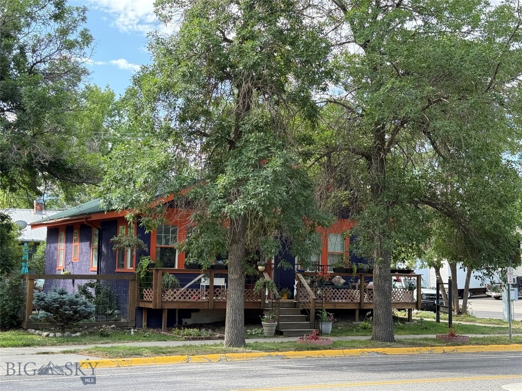 523 W Park Street W