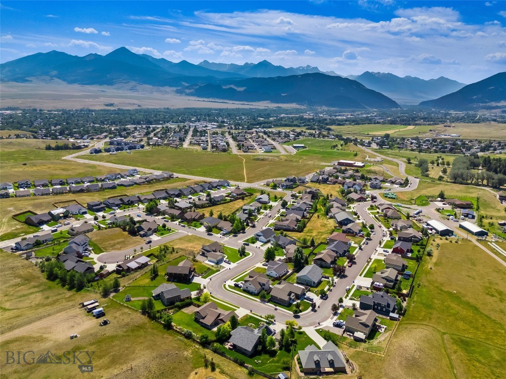 1209 Ridgeview Trail