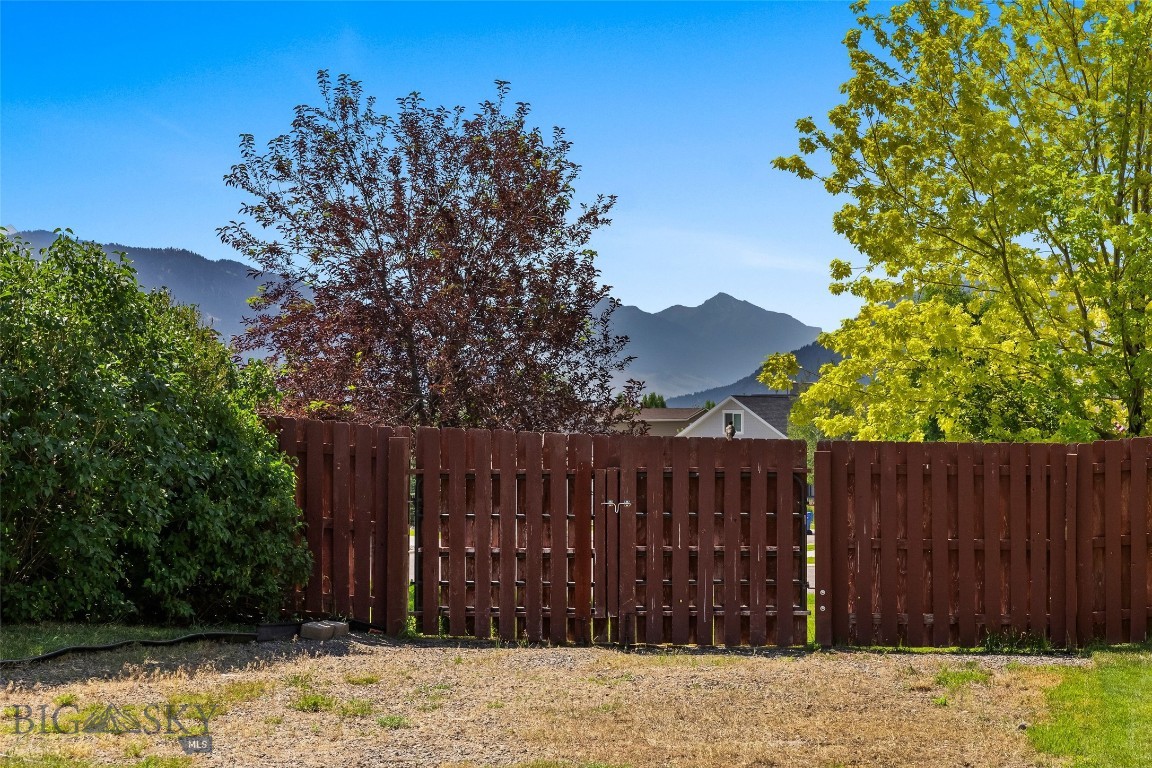 1209 Ridgeview Trail
