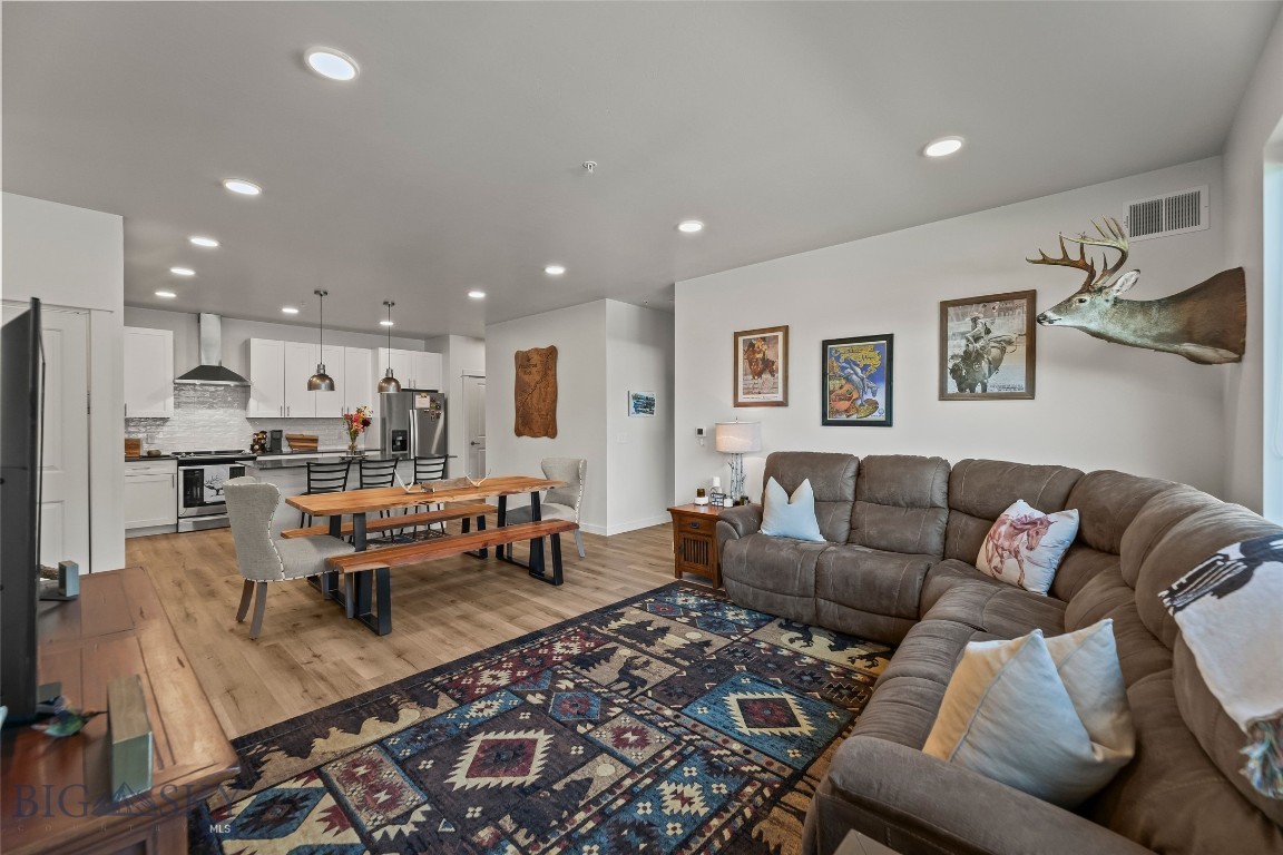 2221 Willow Drive 130