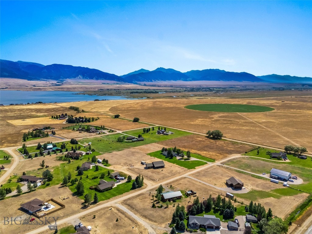 10 S Rainbow Loop Drive