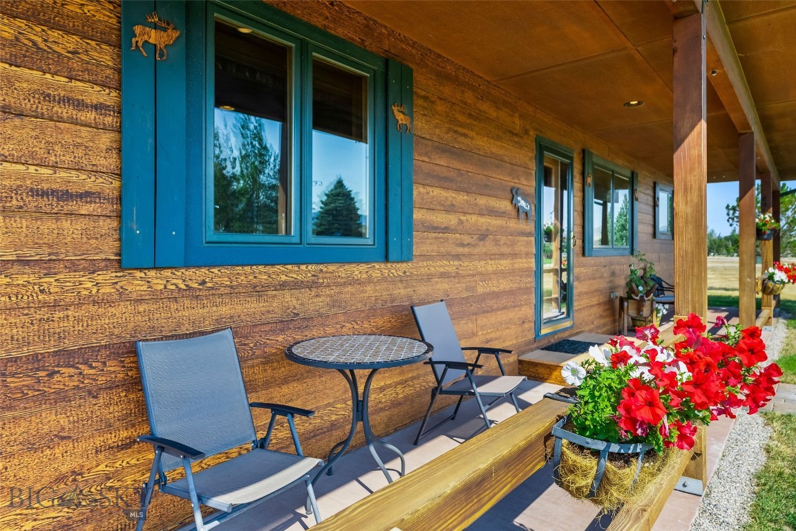 10 S Rainbow Loop Drive