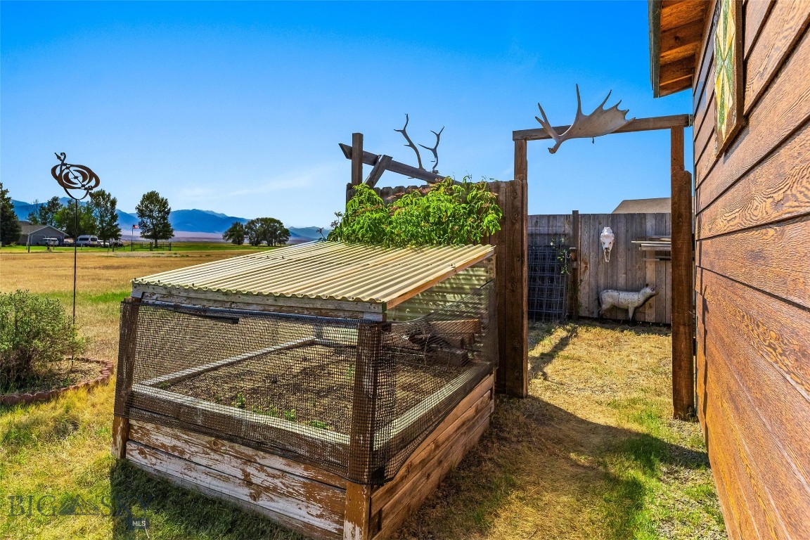 10 S Rainbow Loop Drive