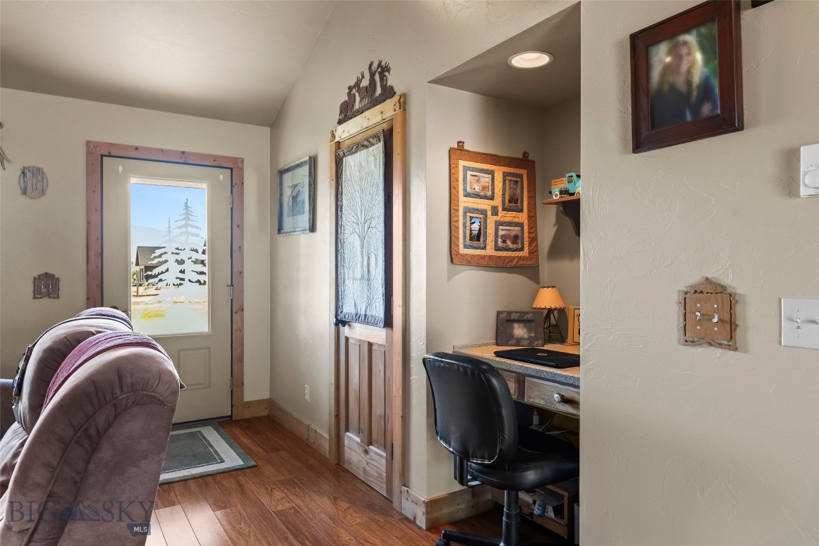 10 S Rainbow Loop Drive