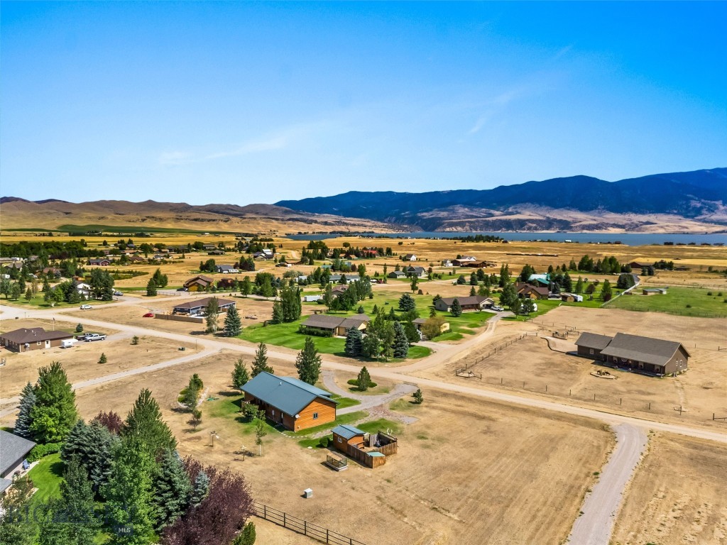 10 S Rainbow Loop Drive