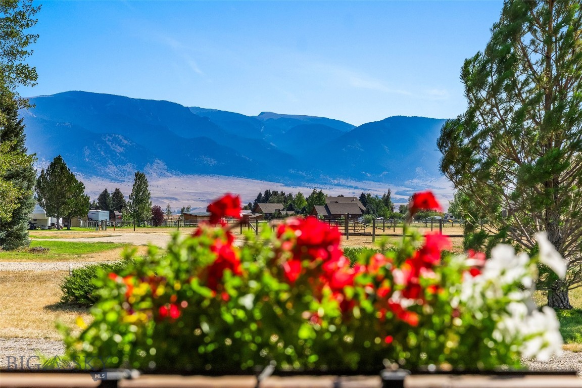 10 S Rainbow Loop Drive