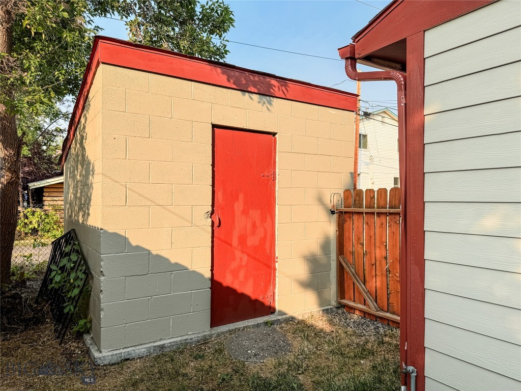 416 S 11th Street