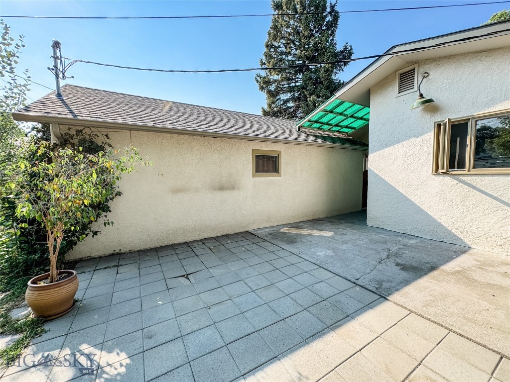 105 S 8th Street