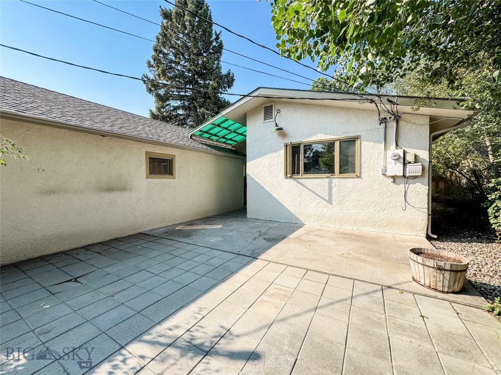 105 S 8th Street
