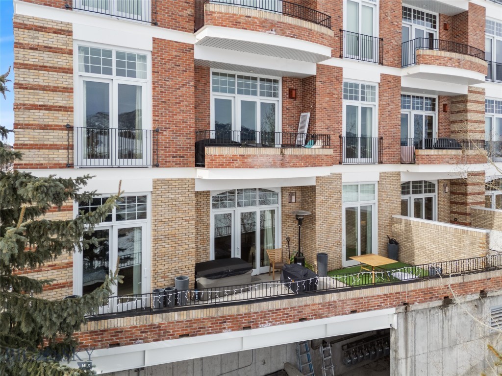 140 Village Crossing Way 1F