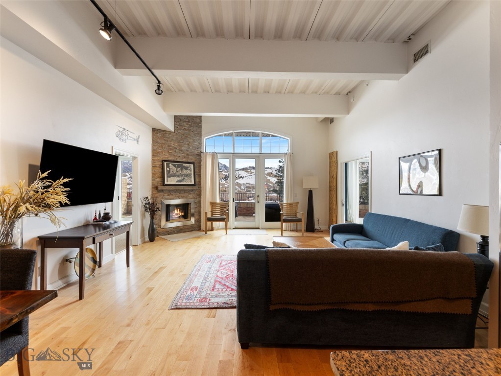 140 Village Crossing Way 1F