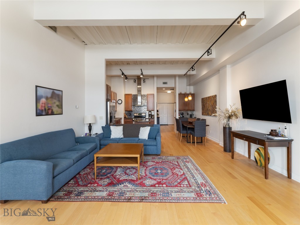 140 Village Crossing Way 1F