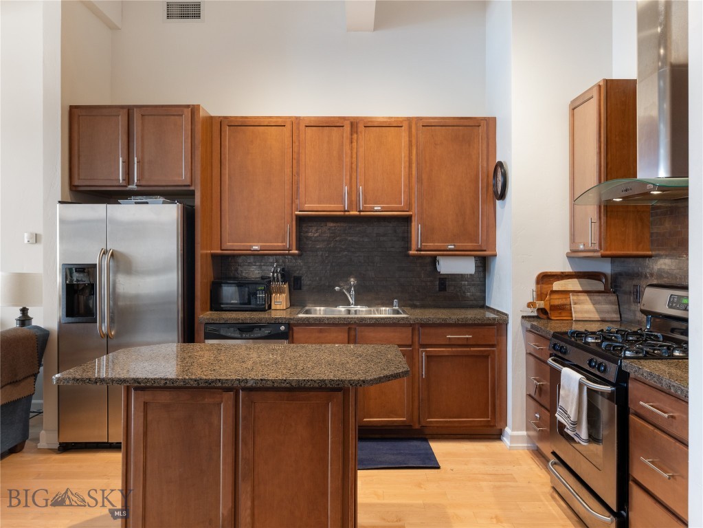 140 Village Crossing Way 1F