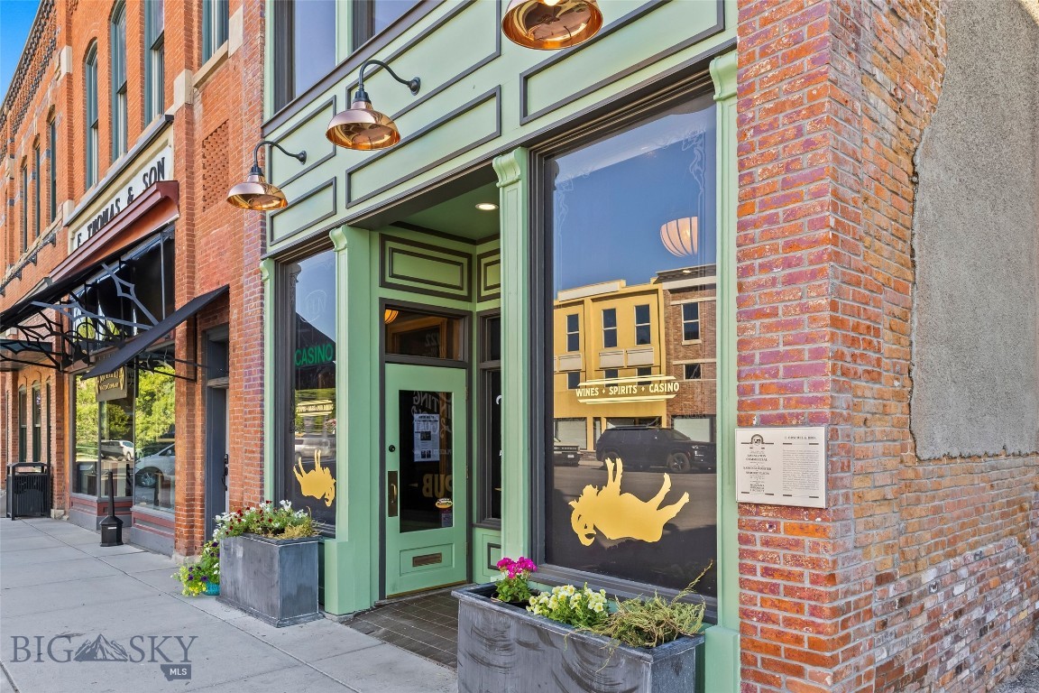 122 N Main Street