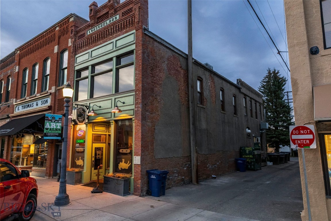 122 N Main Street