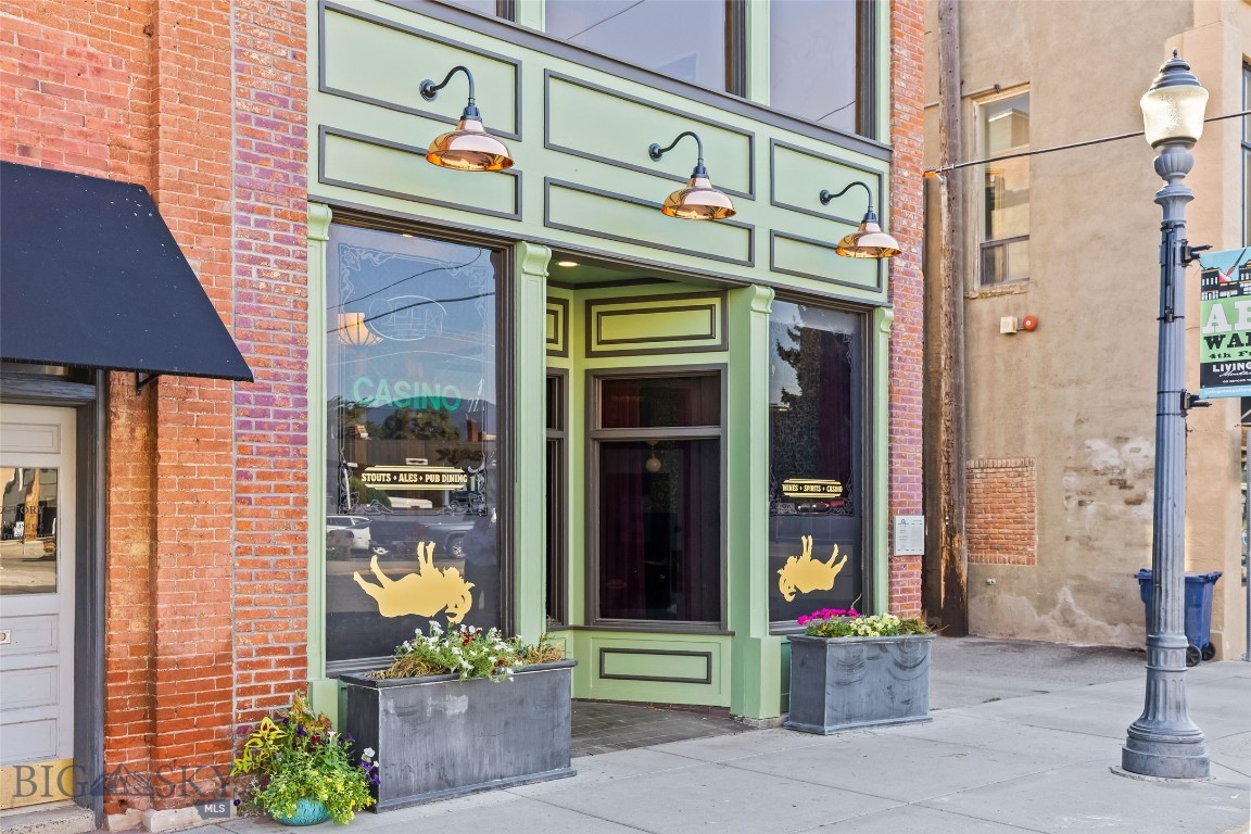 122 N Main Street