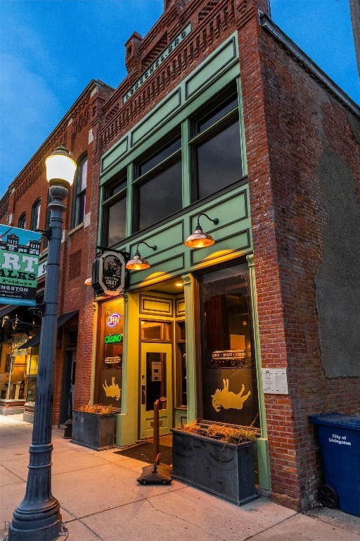 122 N Main Street