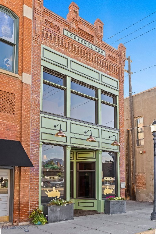 122 N Main Street